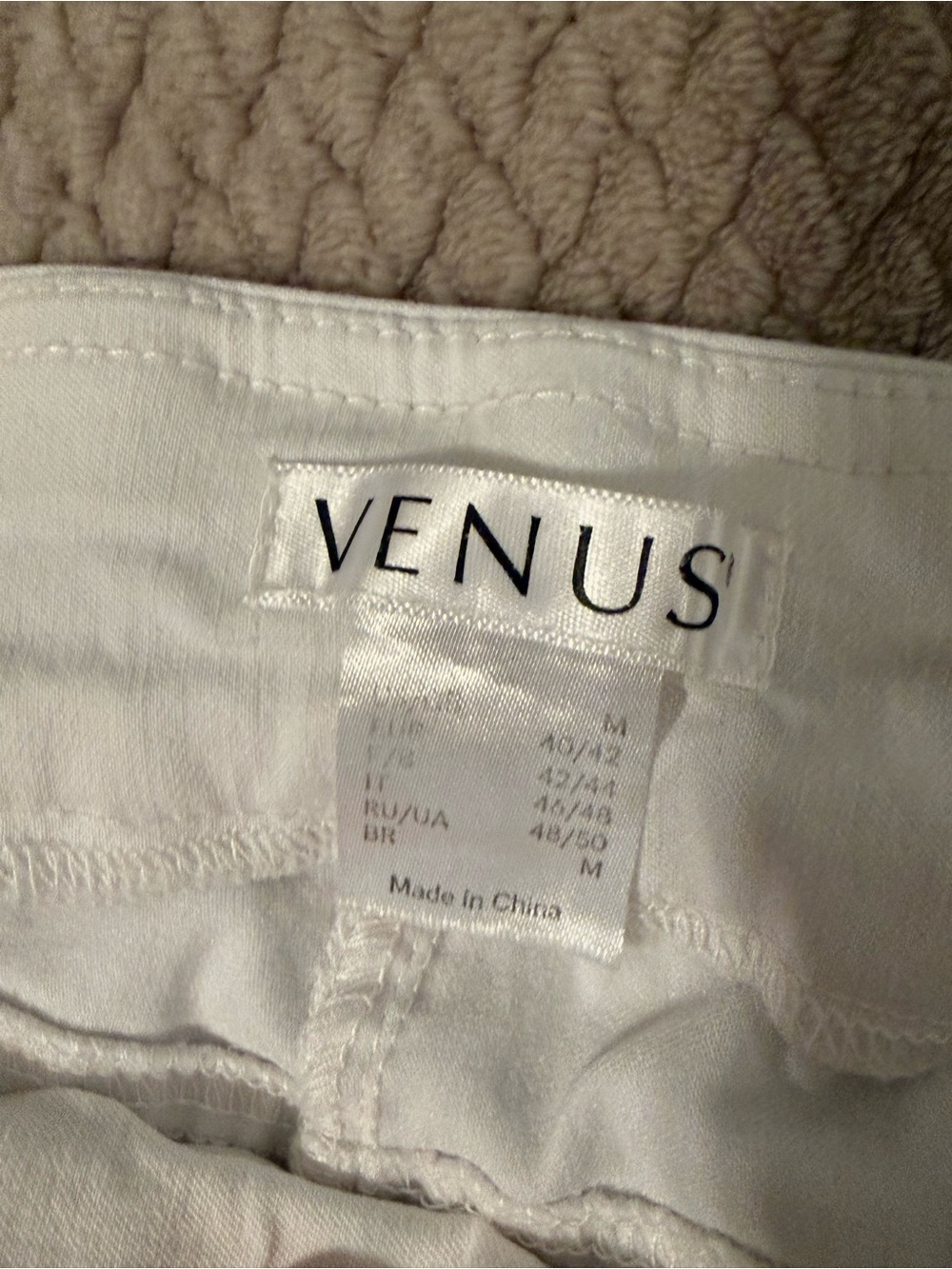 VENUS pull on skinny pants stretch lightweight White size Medium EUC! - Picture 4 of 7